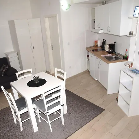 Apartment Anuska Makarska
